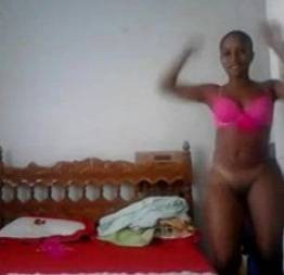 Novinha negra com fogo na buceta - xnegona - vídeos de negona