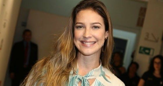 Luana piovani pelada em cena de sexo na minissérie labirinto