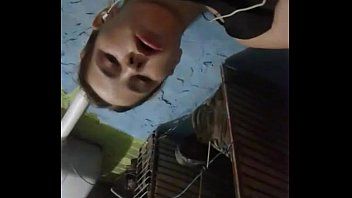 Thati novinha apaixonada tocando uma siririca