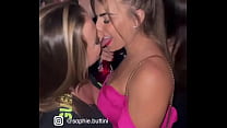 Amigas se pegando na balada | sexo em publico |sexo na rua