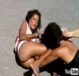Mulheres saem na porrada