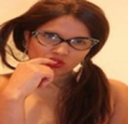 Atriz pornô promete sortear uma 'noite de paixão' se Barcelona ganhar o Campeona