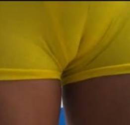Voyeurismo! seguindo novinhas de shortinho socado!