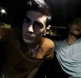 Sexo amador no carro estacionado na rua - super porno gay