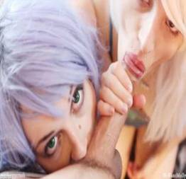 Cherrycrush pagando um belo boquete duplo toda bonitinha com a amiga