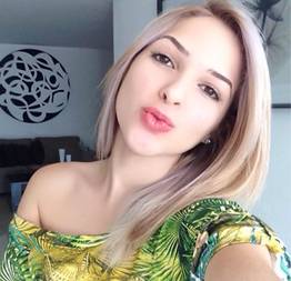 Novinha achou que era modelo e acabou caindo na net