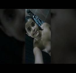 Novinha jessica joga seu video no grupo em busca de sexo