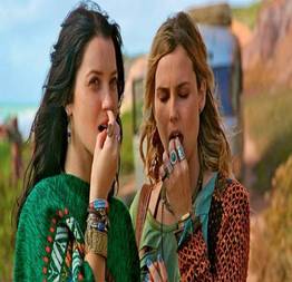 Nathalia dill e lívia de bueno peladas se pegando em cena quente de sexo