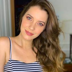 Fotos de Nathalia Dill nua
