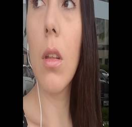 Mimi de paseio por brasilia se masturbando e fazendo squirt na rua