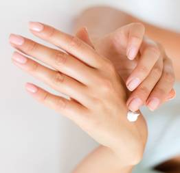 Como evitar manchas nas mãos - Meu Corpo Bonito