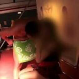 Ela se soltou demais na despedida de solteira e deu ruim
