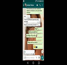 Andrea es una compañera del trabajo tiene unas grandes tetas y por fin me las muestra en videollamada por whatsapp