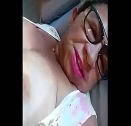 Tiazinha se masturbando cheia de tesão